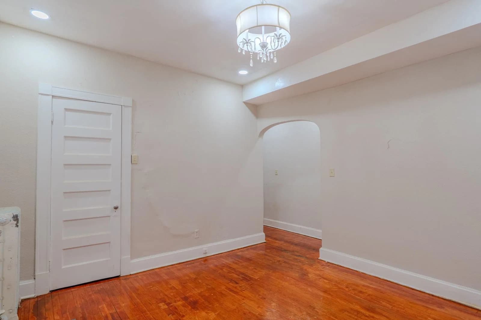 3241 Juneau Ave 4