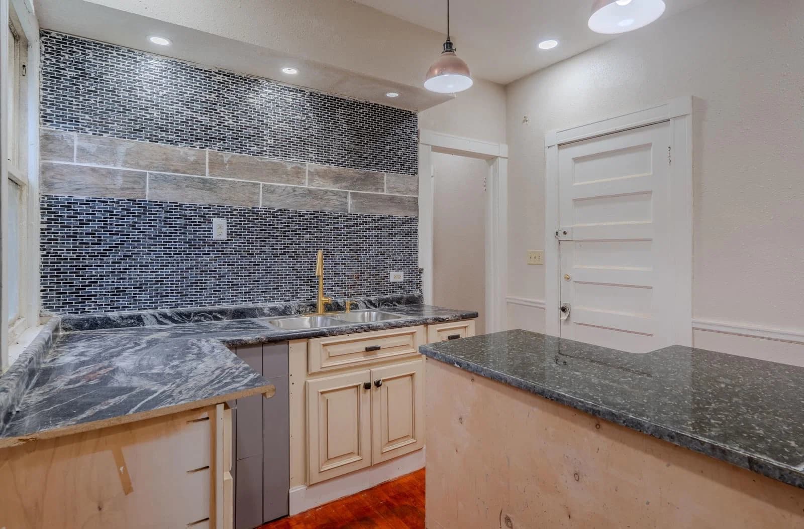 3241 Juneau Ave, Milwaukee, WI 53208