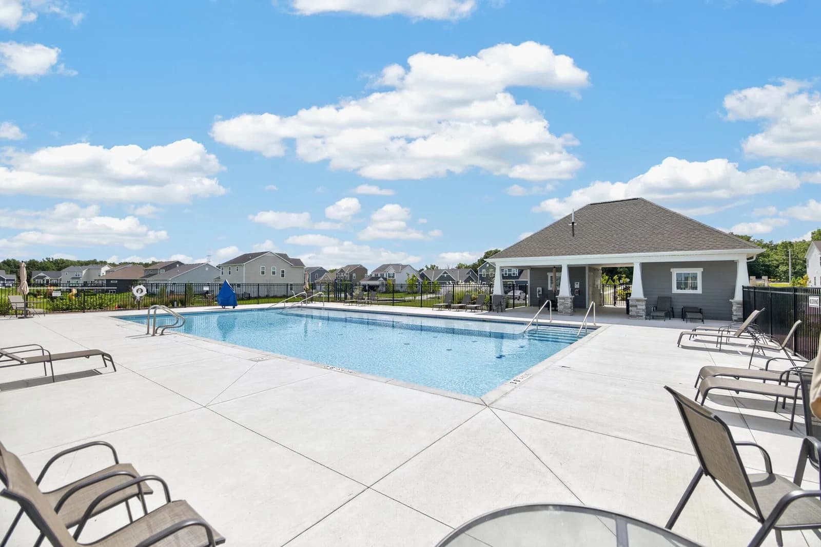 9391 Parkside Ln, Franklin, WI 53132 2
