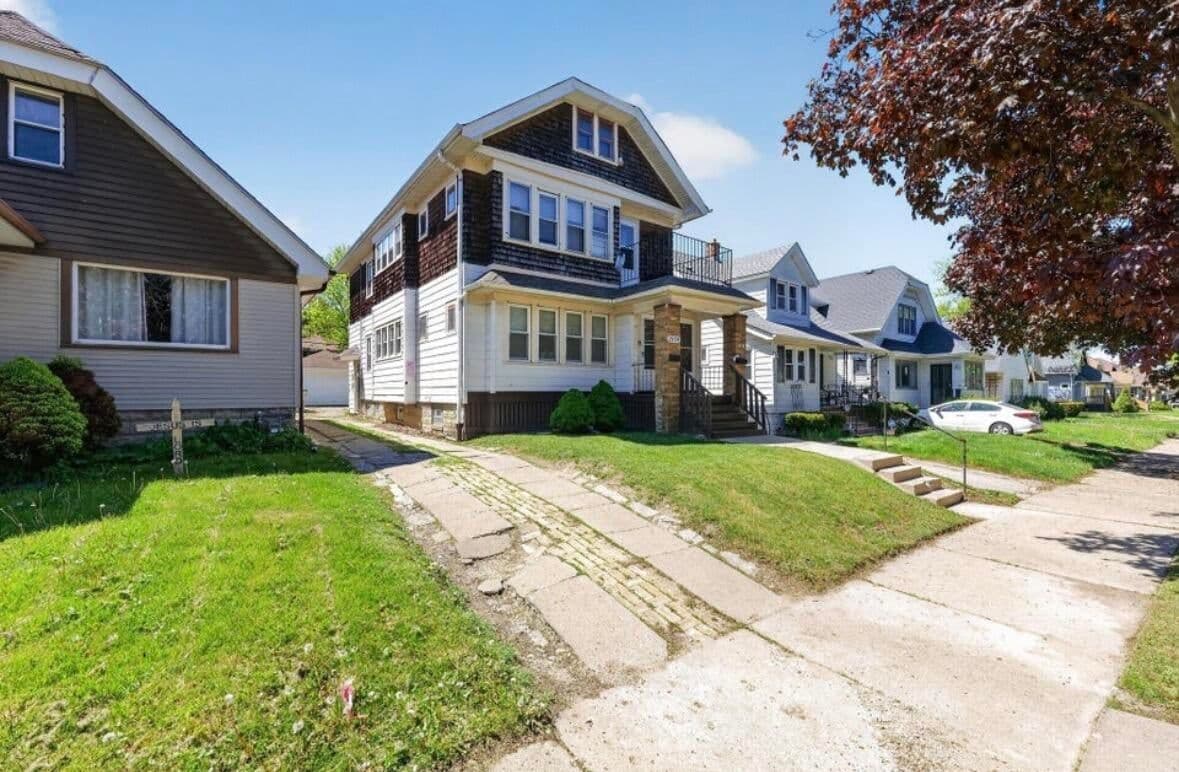 2959 59th St, Milwaukee, WI 53210 2