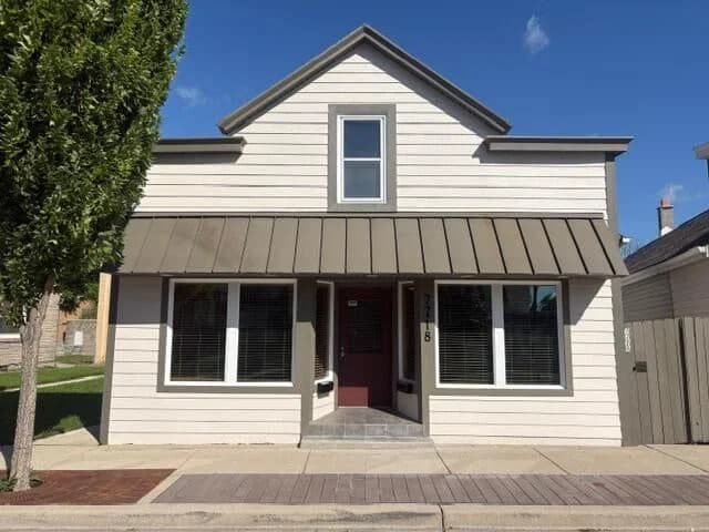 7718 National Ave, West Allis, WI 53214