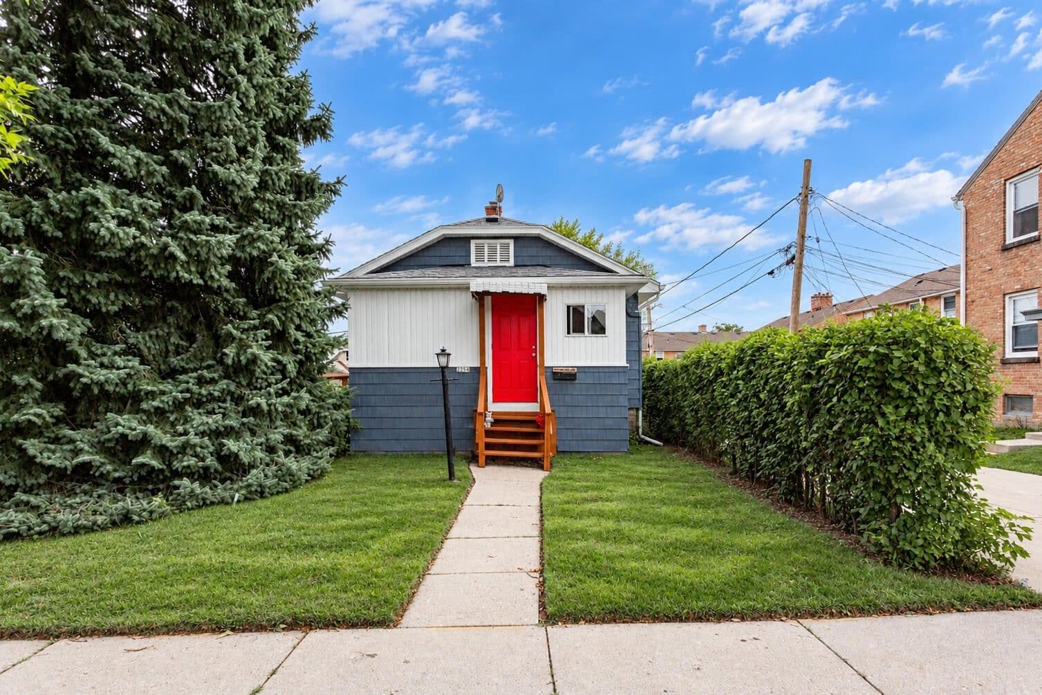 2254 75th St, West Allis, WI 53219 3