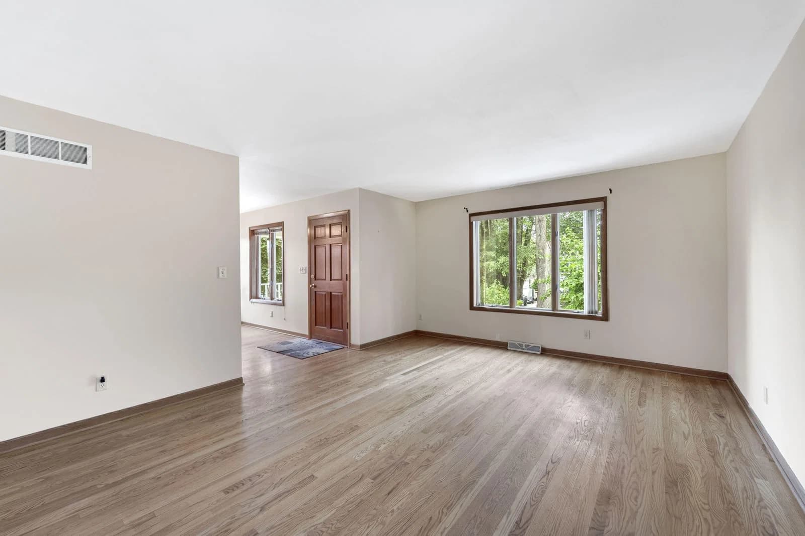 250 115th St, Wauwatosa, WI 53226 2