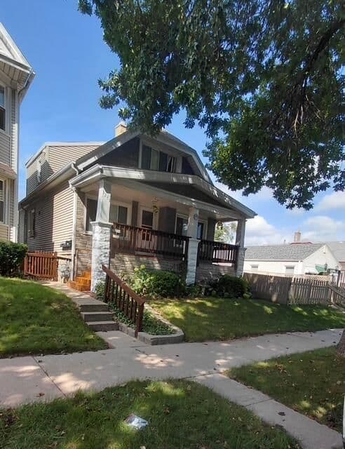 3253 8th St, Milwaukee, WI 53215