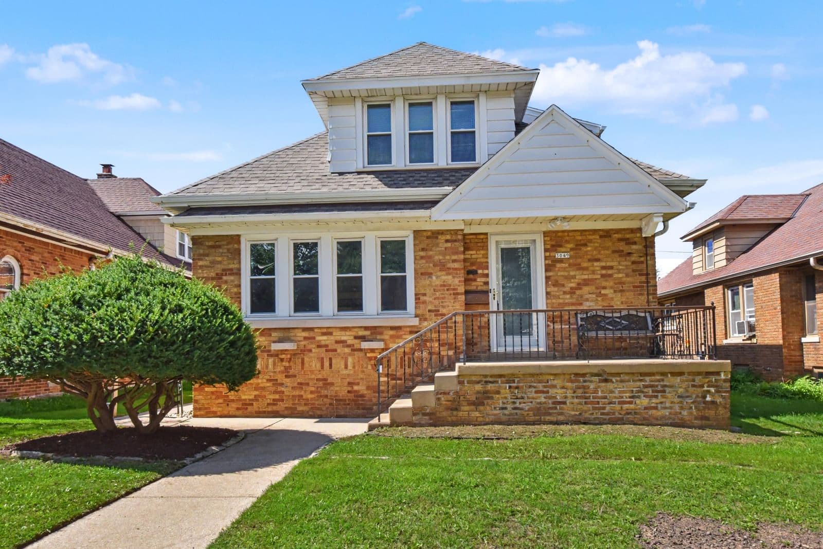 3049 45th St, Milwaukee, WI 53219 2