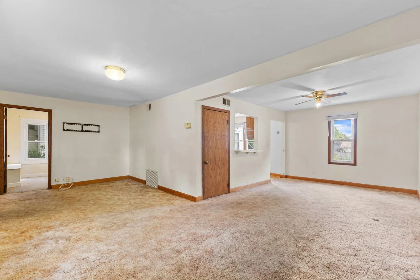 1110 123rd St, West Allis, WI 53214 2