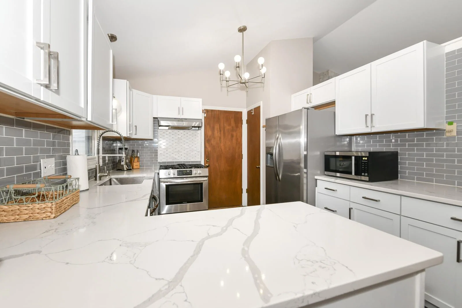 8969 Hustis St, Milwaukee, WI 53224 3