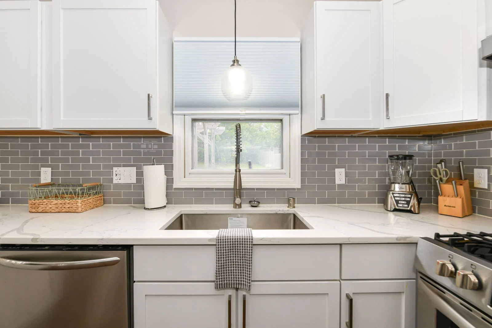 8969 Hustis St, Milwaukee, WI 53224