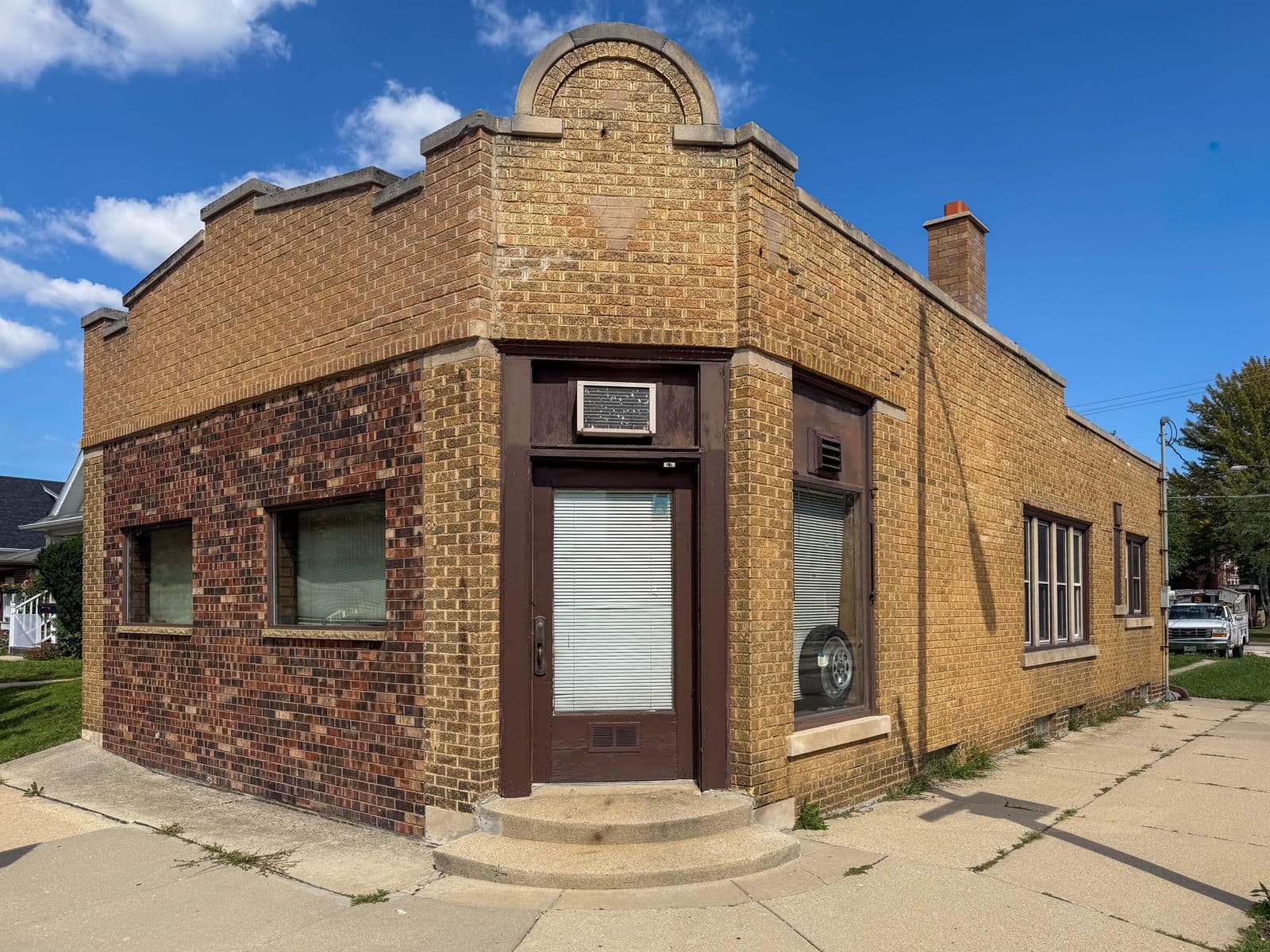 7234 Becher St, West Allis, WI 53219