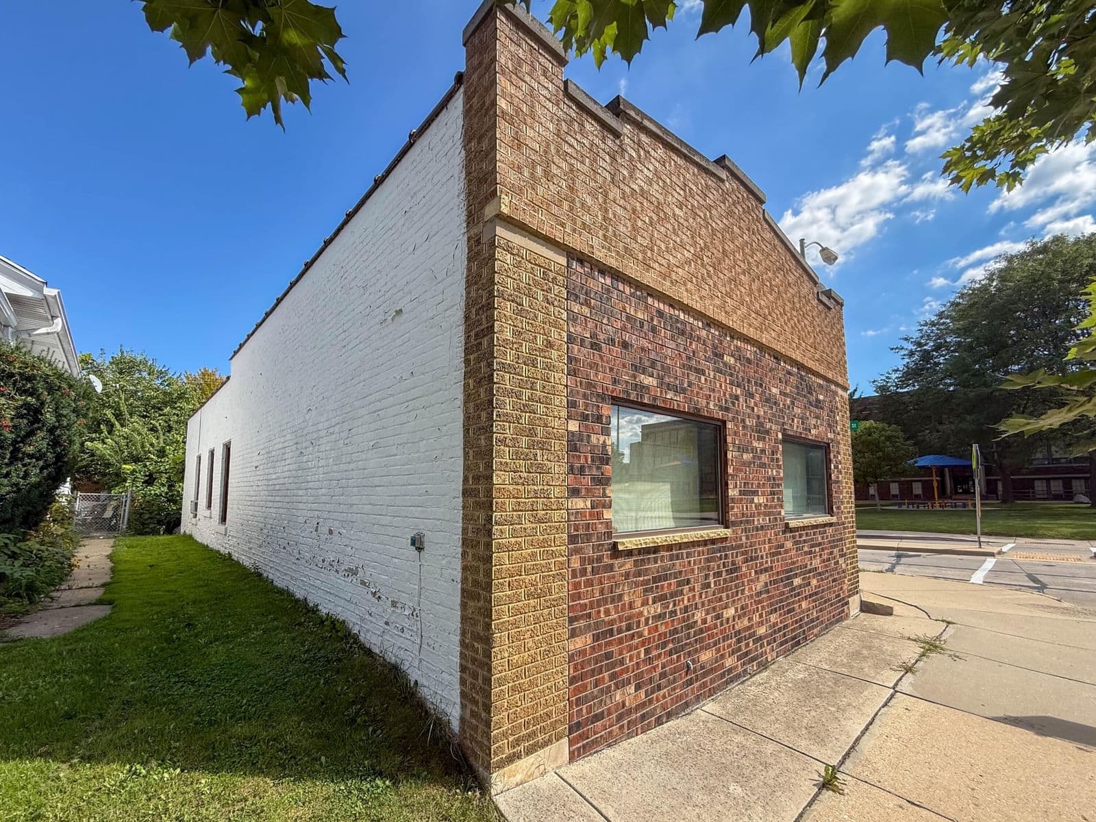 7234 Becher St, West Allis, WI 53219 3