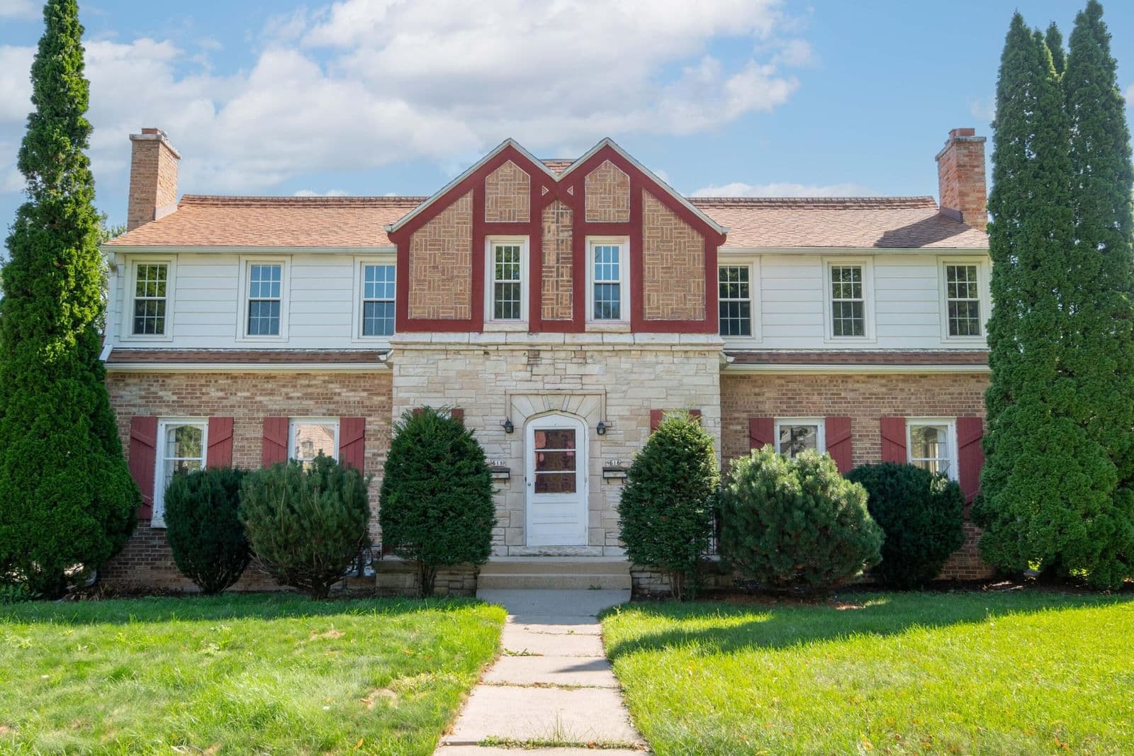 616 104th St, Wauwatosa, WI 53226 3