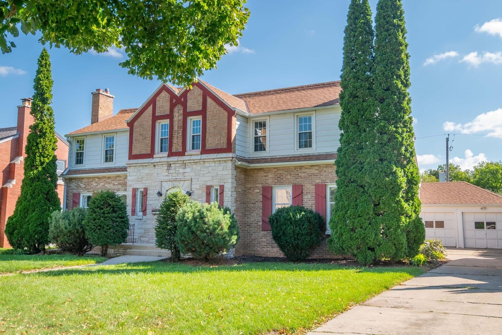616 104th St, Wauwatosa, WI 53226 2