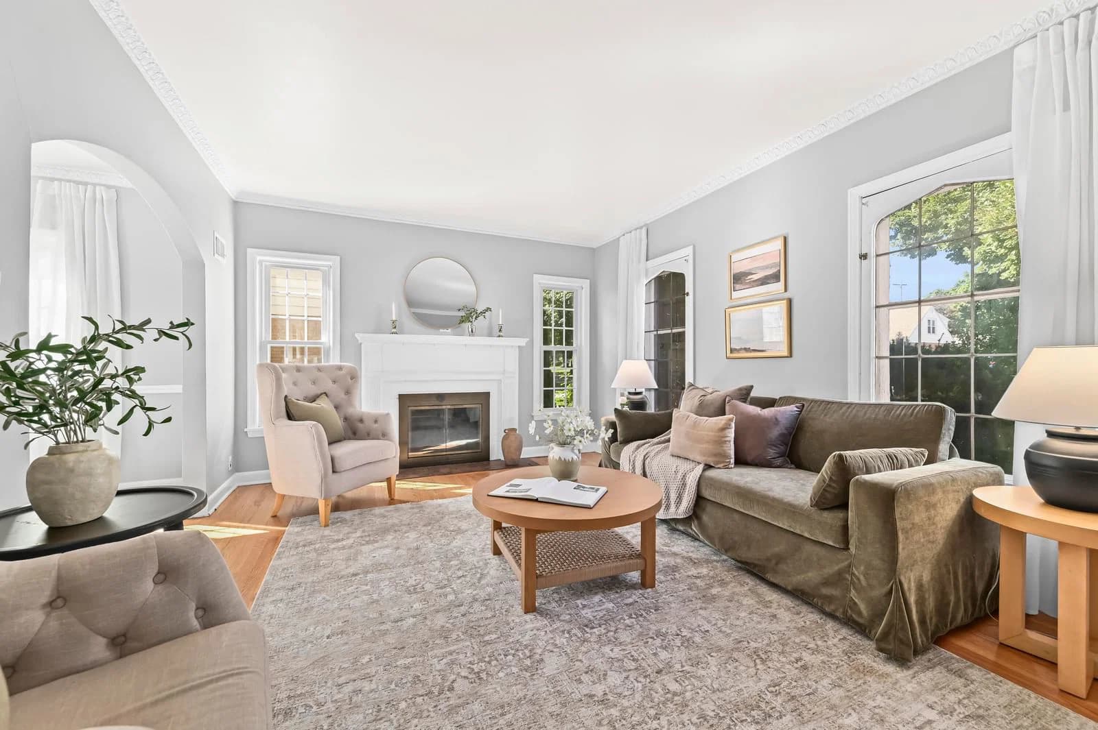 616 104th St, Wauwatosa, WI 53226