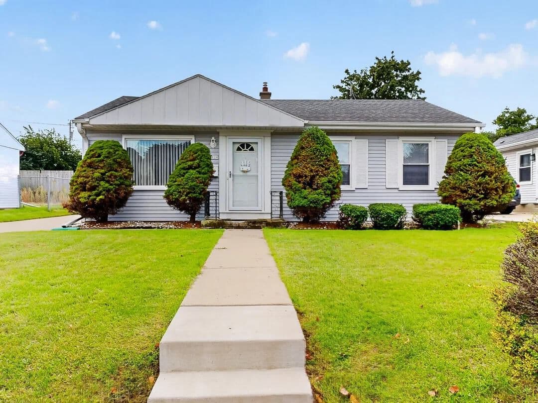 6829 Arthur Ave, West Allis, WI 53219