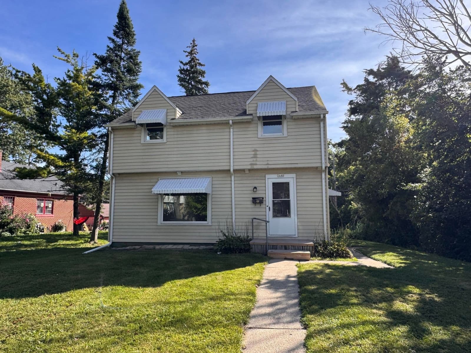 5640 33rd St, Milwaukee, WI 53209 2