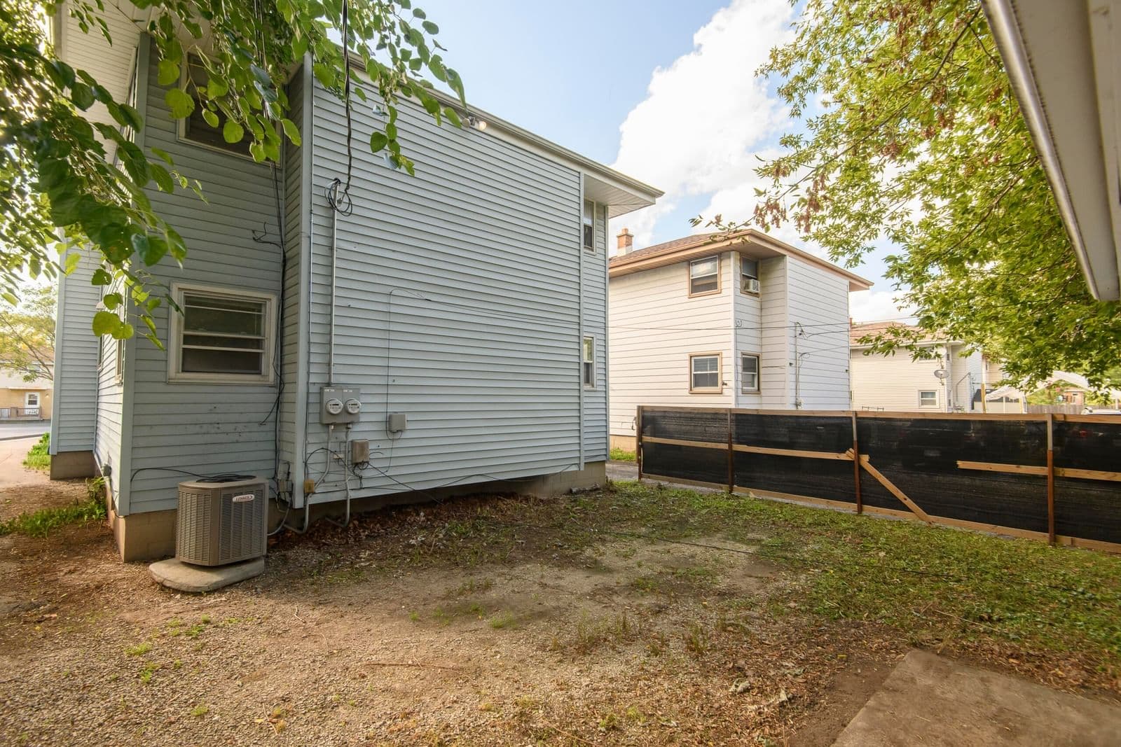 422 70th St, Milwaukee, WI 53214 3
