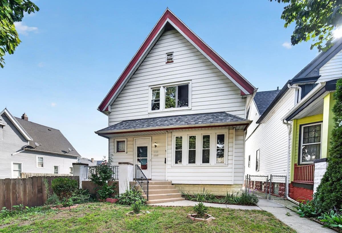 2040 28th St, Milwaukee, WI 53215