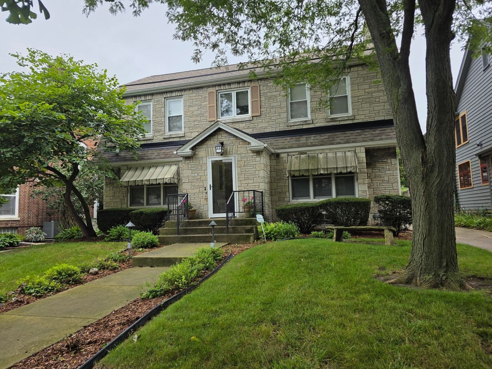 3424 Summit Ave, Milwaukee, WI 53211