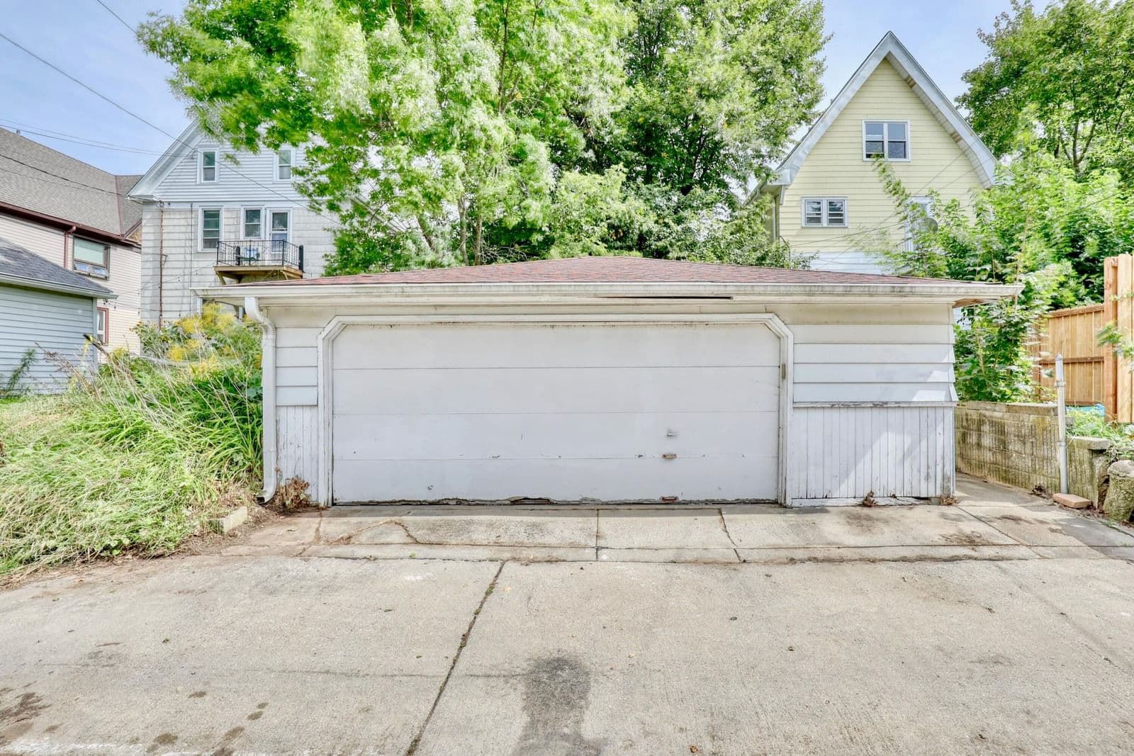 2851 Lenox St, Milwaukee, WI 53207 3