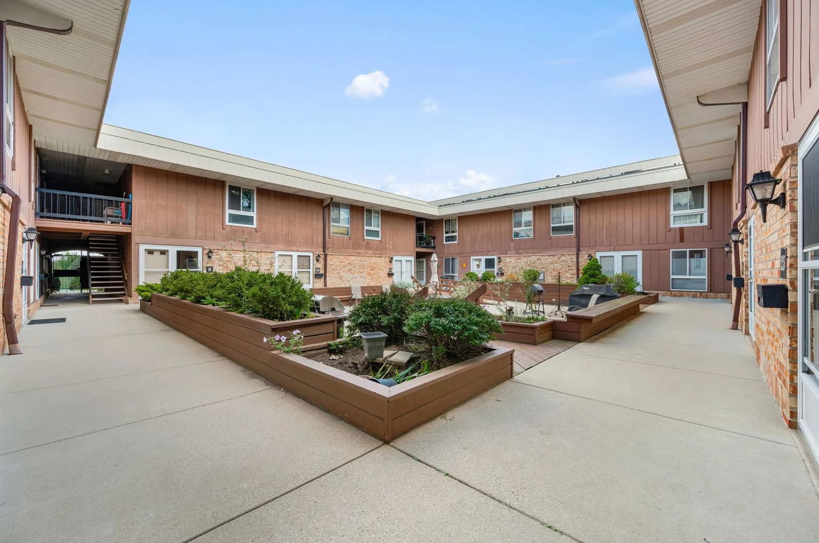 11958 Mill Rd 4