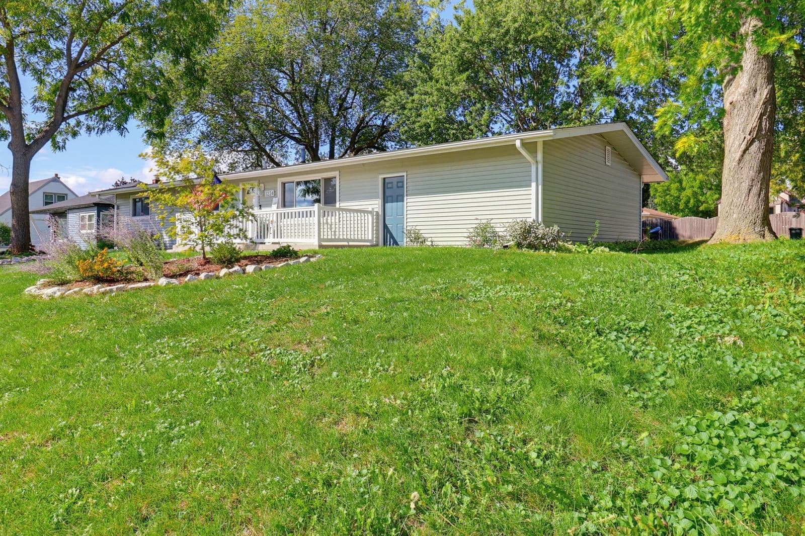1224 Mackinac Ave 5