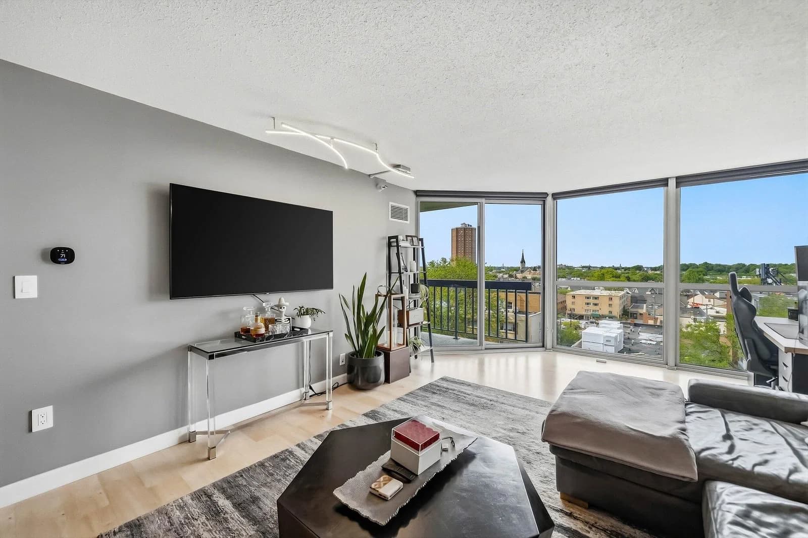 1660 Prospect Ave 5