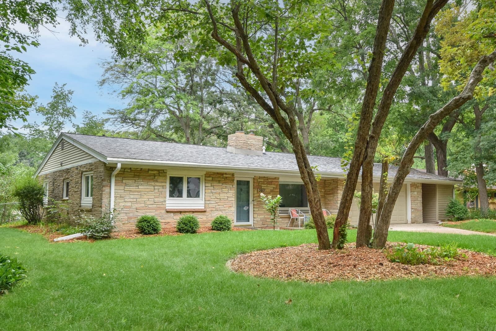 2417 117th St, Wauwatosa, WI 53226 2