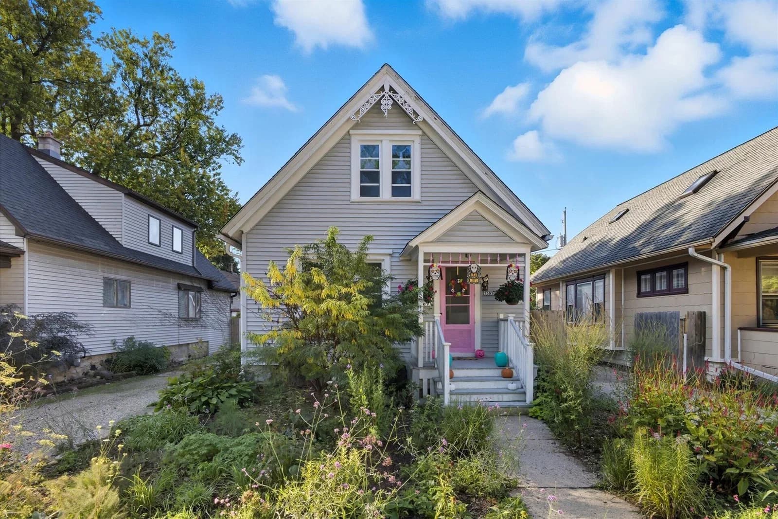 7305 Blanchard St, Wauwatosa, WI 53213