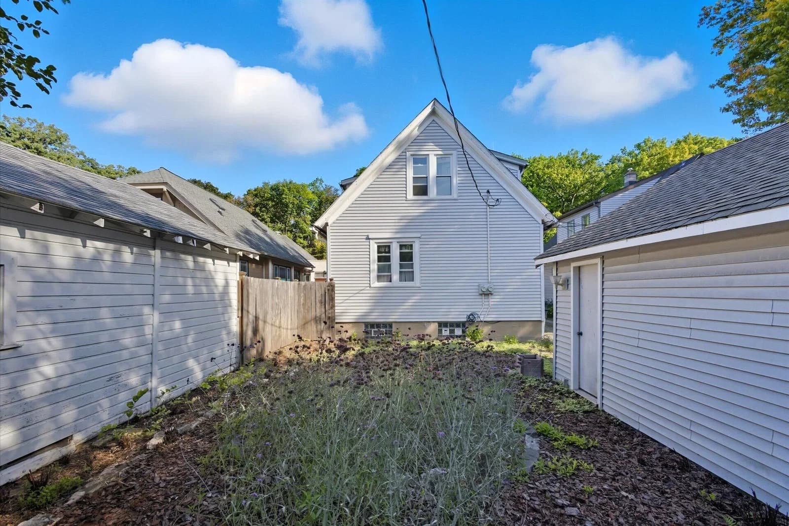 7305 Blanchard St, Wauwatosa, WI 53213 3
