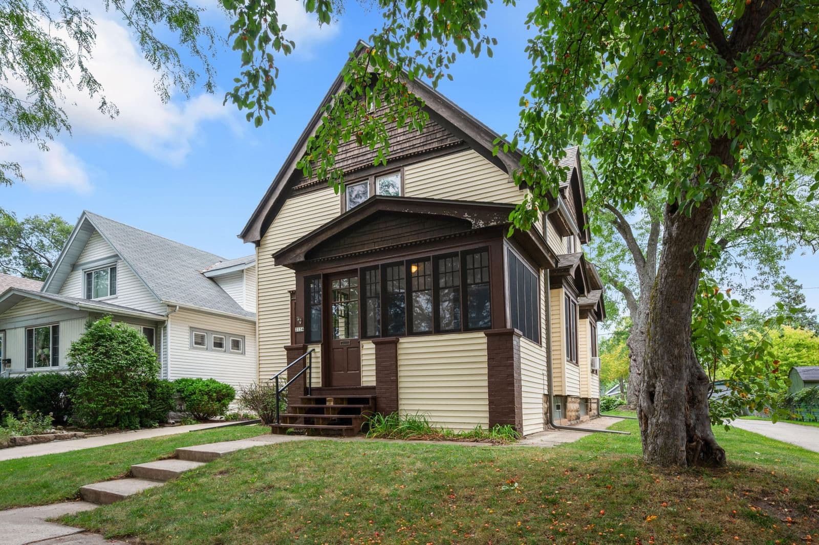 2134 84th St, West Allis, WI 53227 2