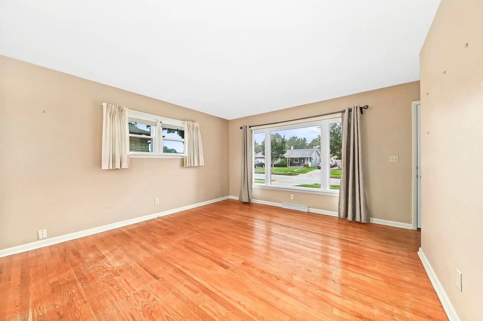 2526 83rd St, West Allis, WI 53219 3