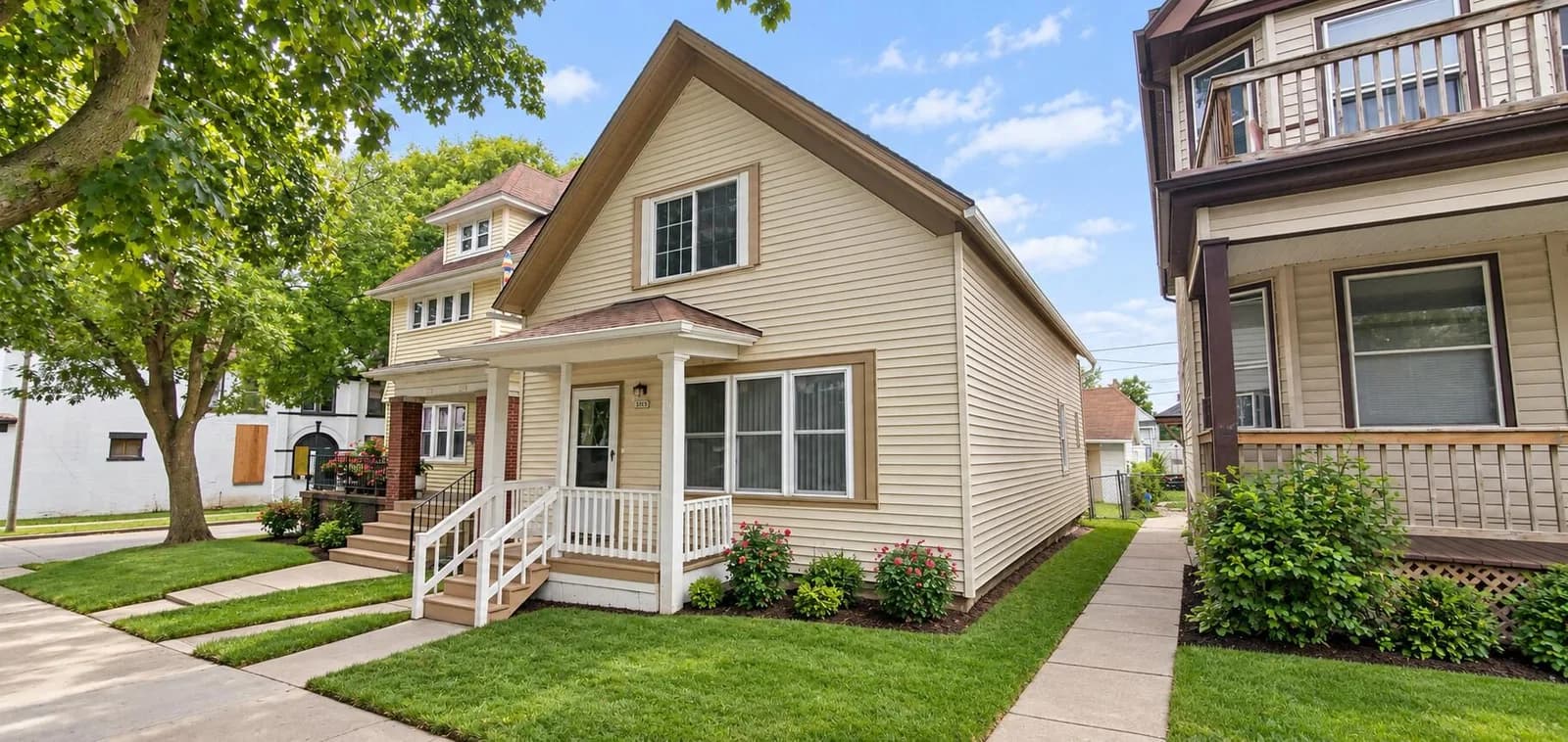 2563 8th St, Milwaukee, WI 53215