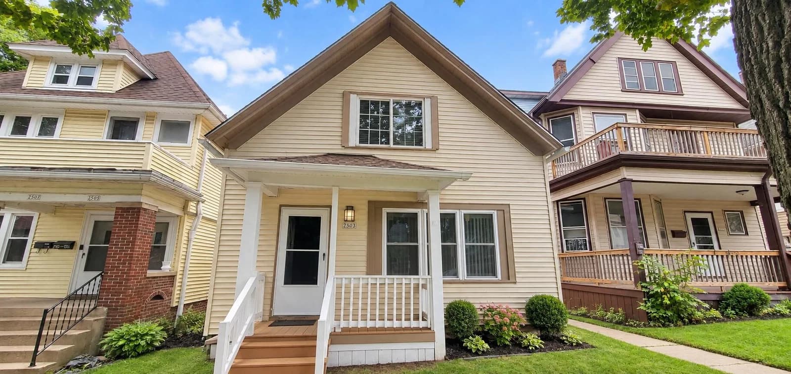2563 8th St, Milwaukee, WI 53215 3
