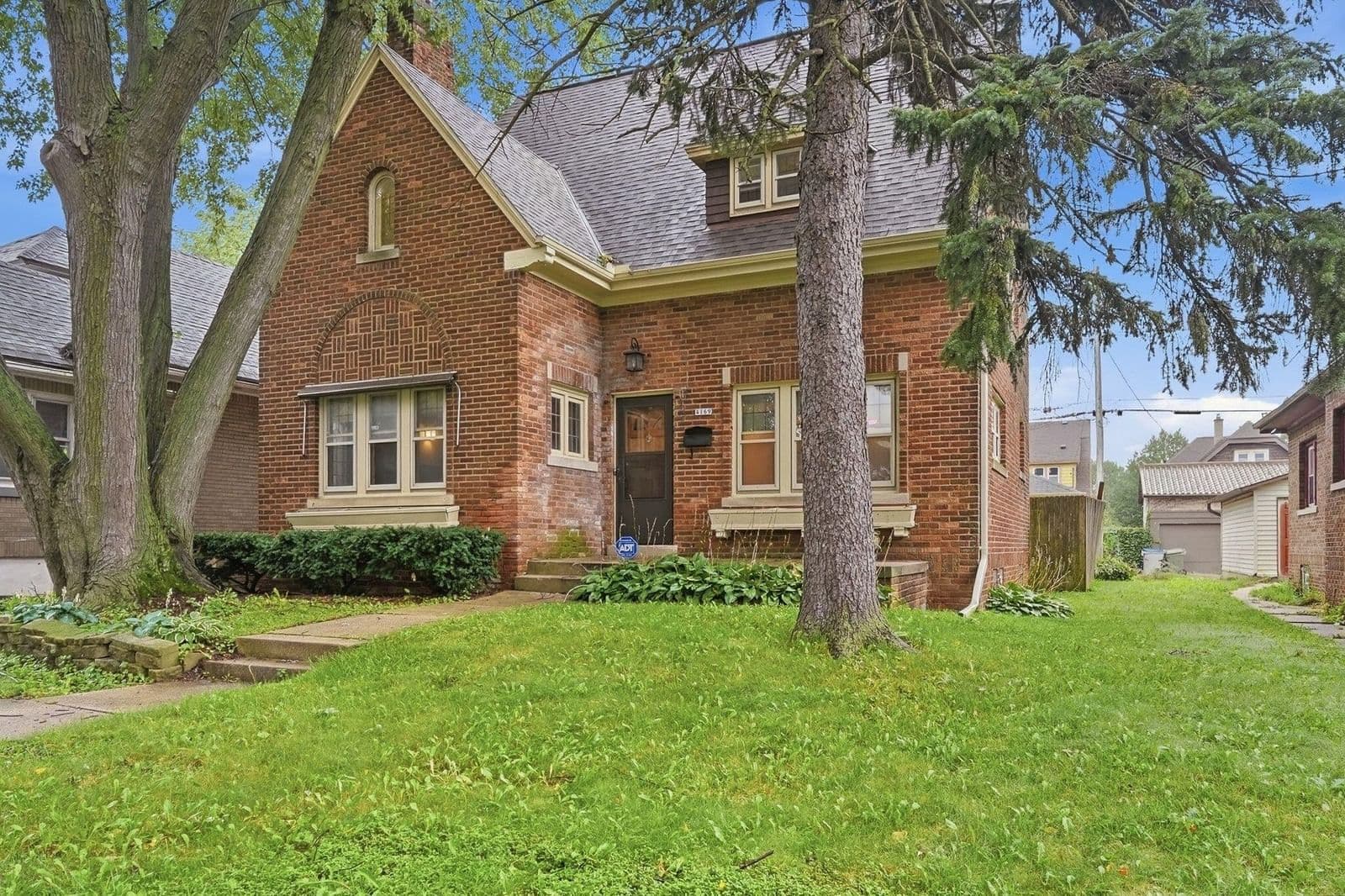 4169 14th St, Milwaukee, WI 53209