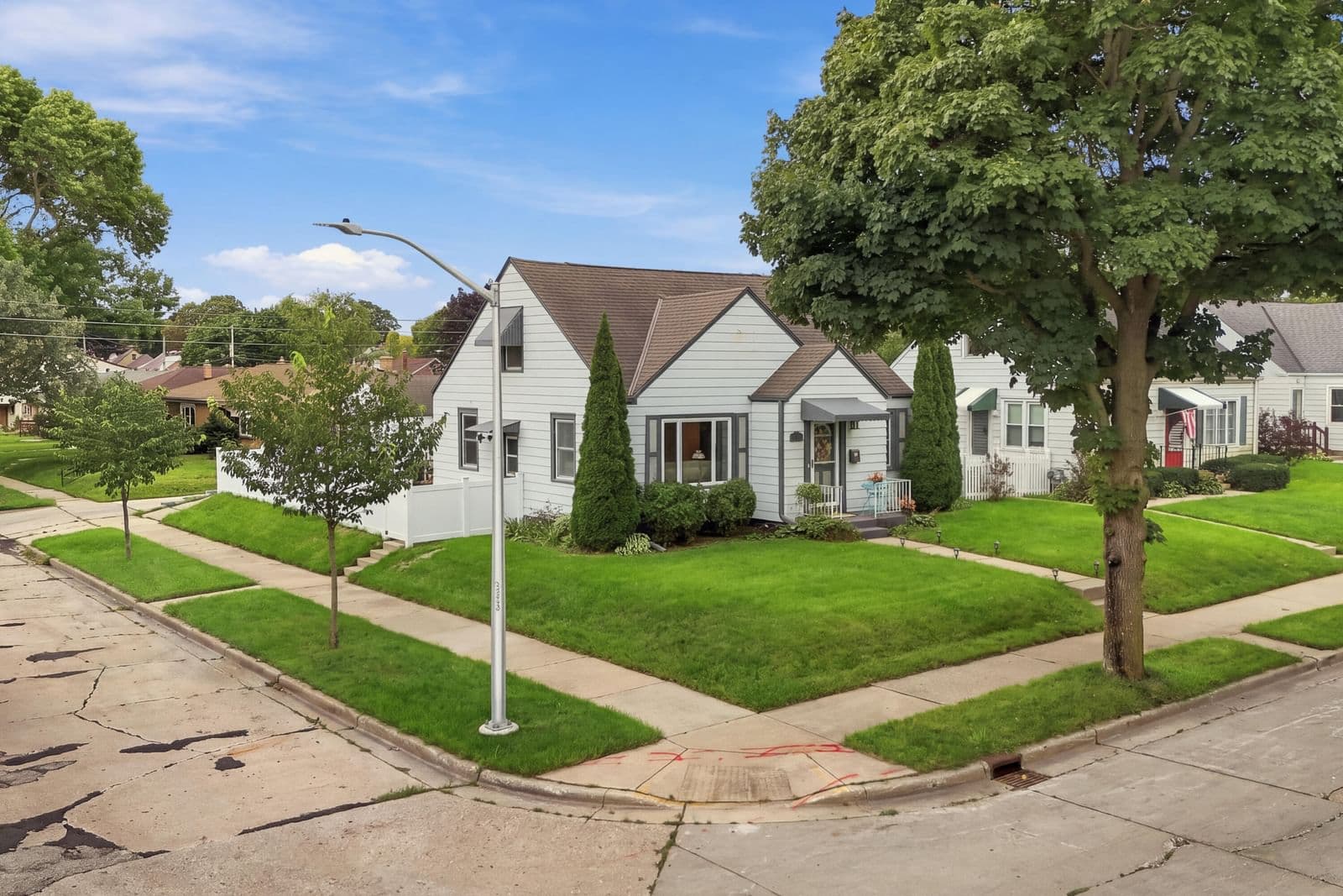 6501 Arthur Ave, West Allis, WI 53219 2