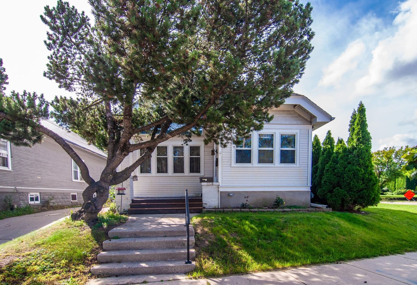 5925 Lloyd St, Milwaukee, WI 53208