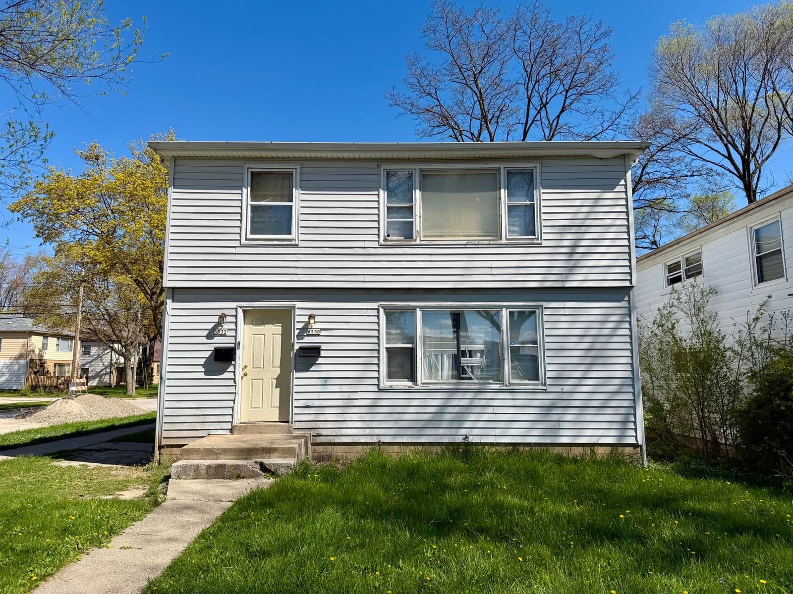 6530 Carmen Ave, Milwaukee, WI 53218