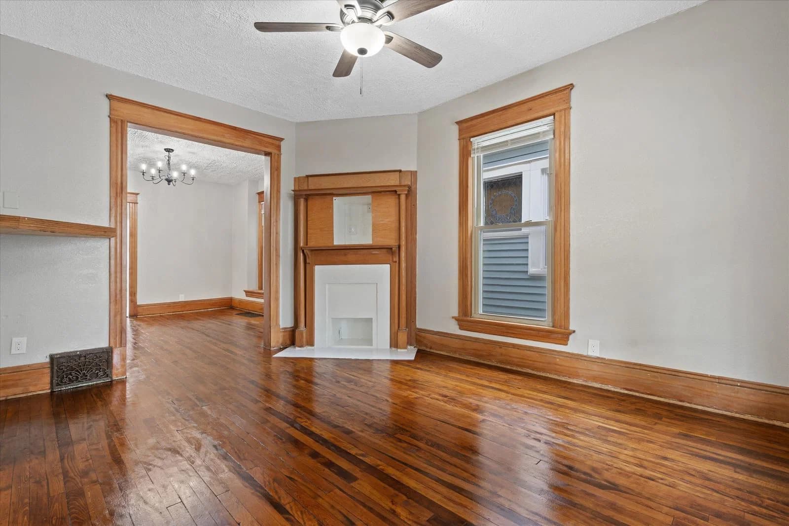 1220 25th St, Milwaukee, WI 53204 2
