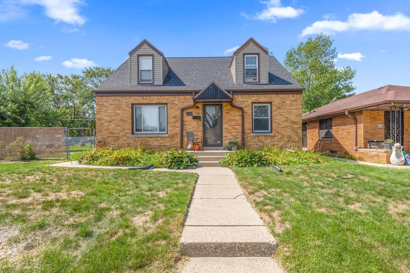 4319 74th St, Milwaukee, WI 53216