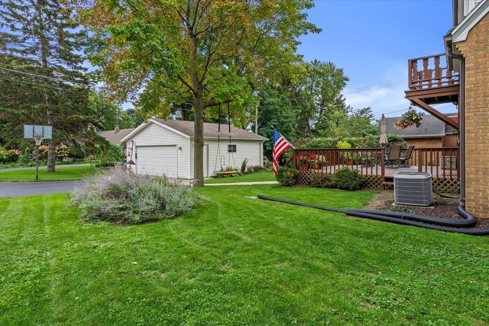 2380 115th St, Wauwatosa, WI 53226 2