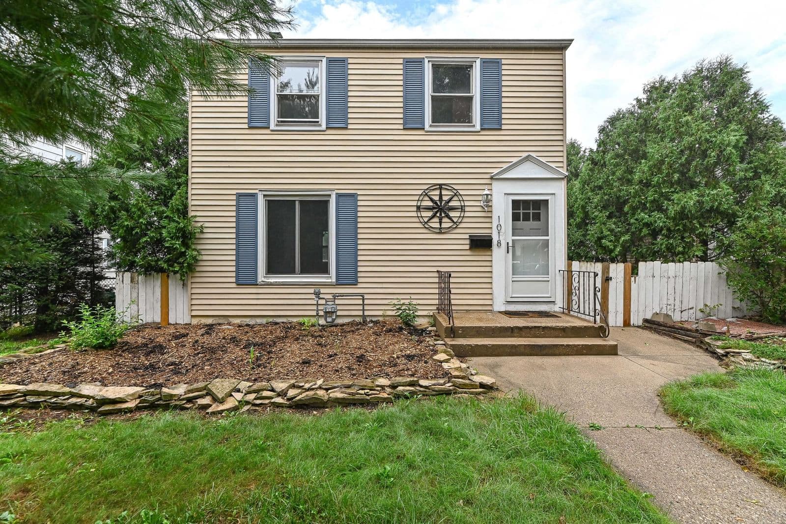 1018 Wilbur Ave, Milwaukee, WI 53207 3
