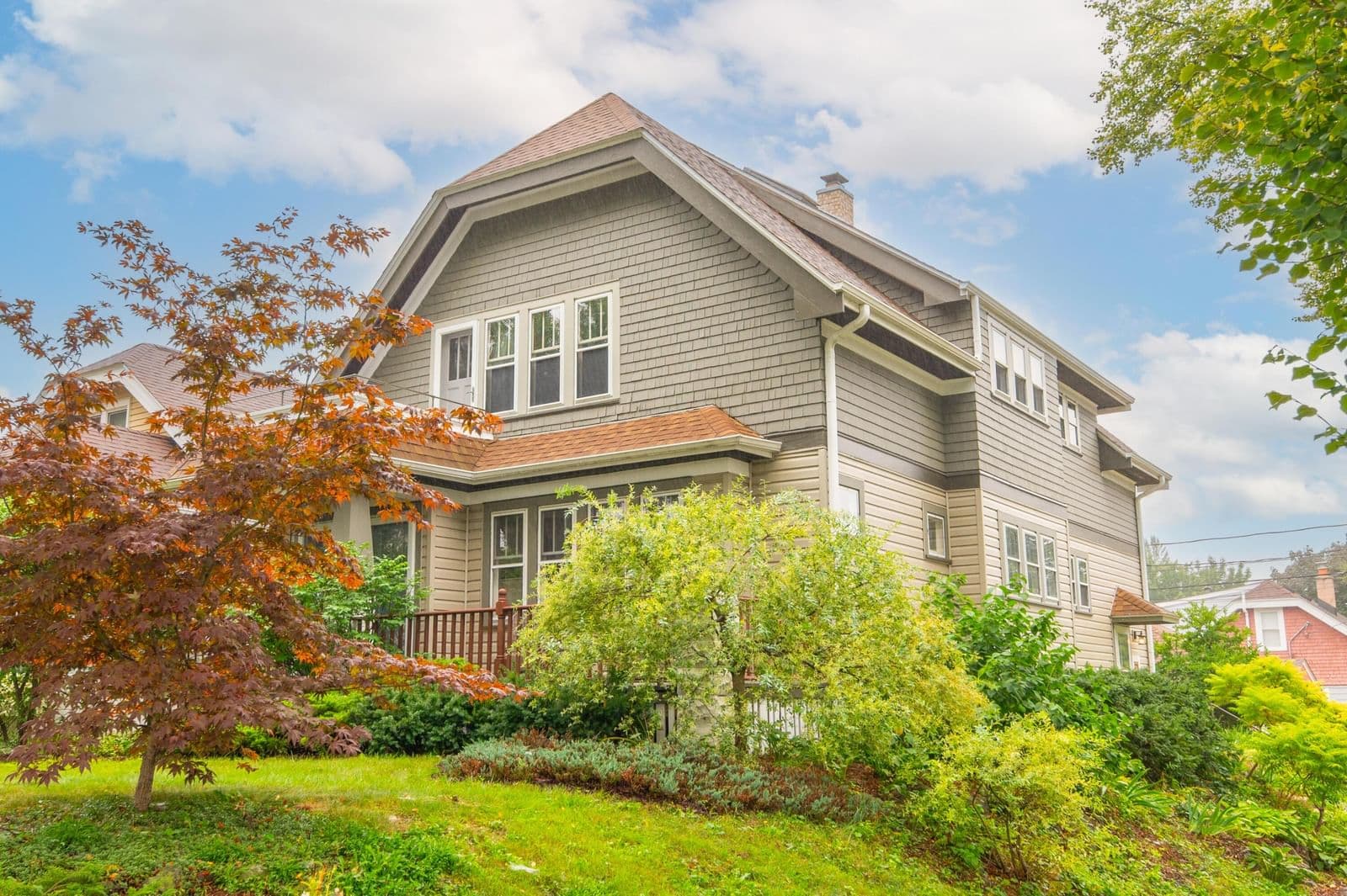 2477 69th St, Wauwatosa, WI 53213