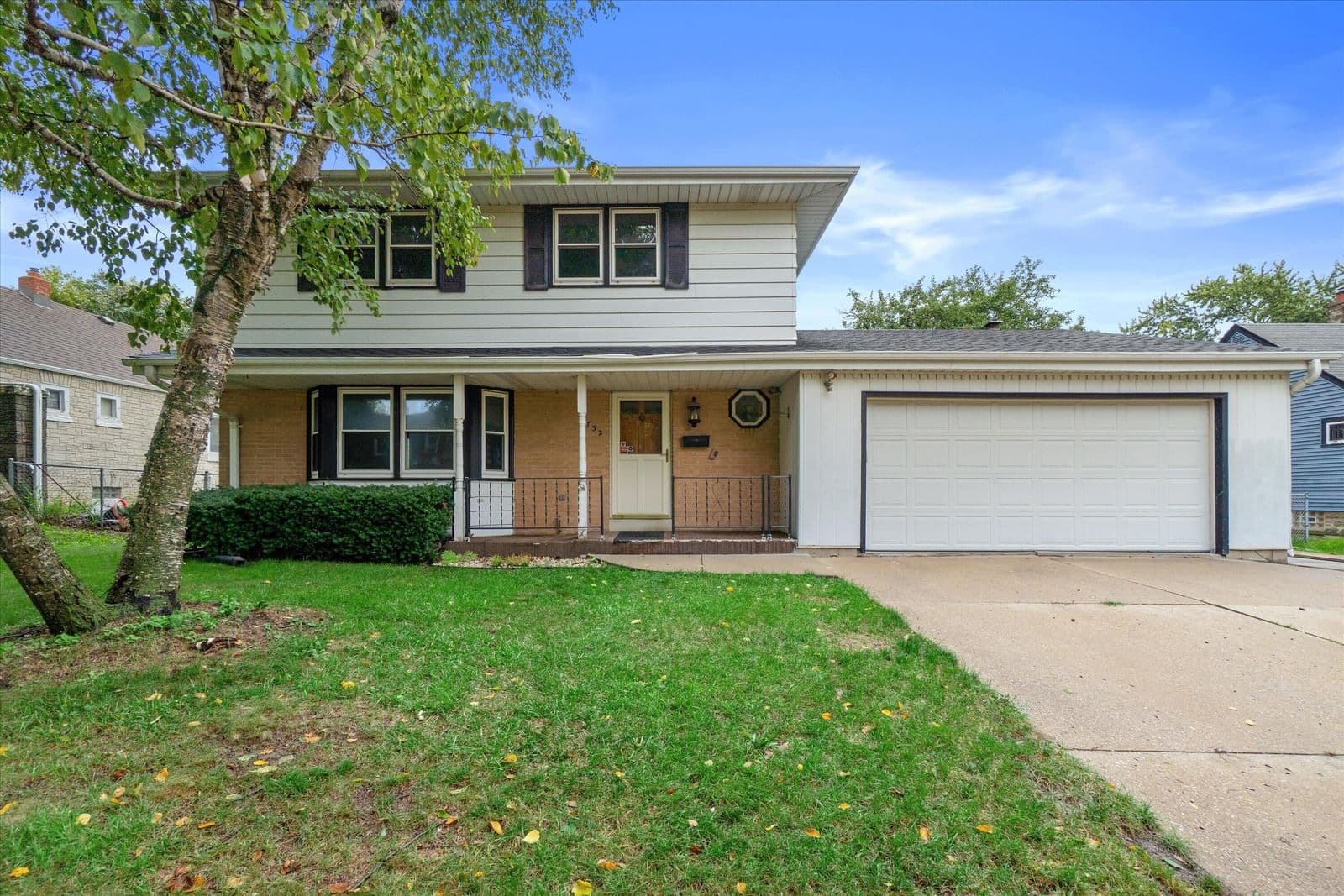 732 96th St, West Allis, WI 53214
