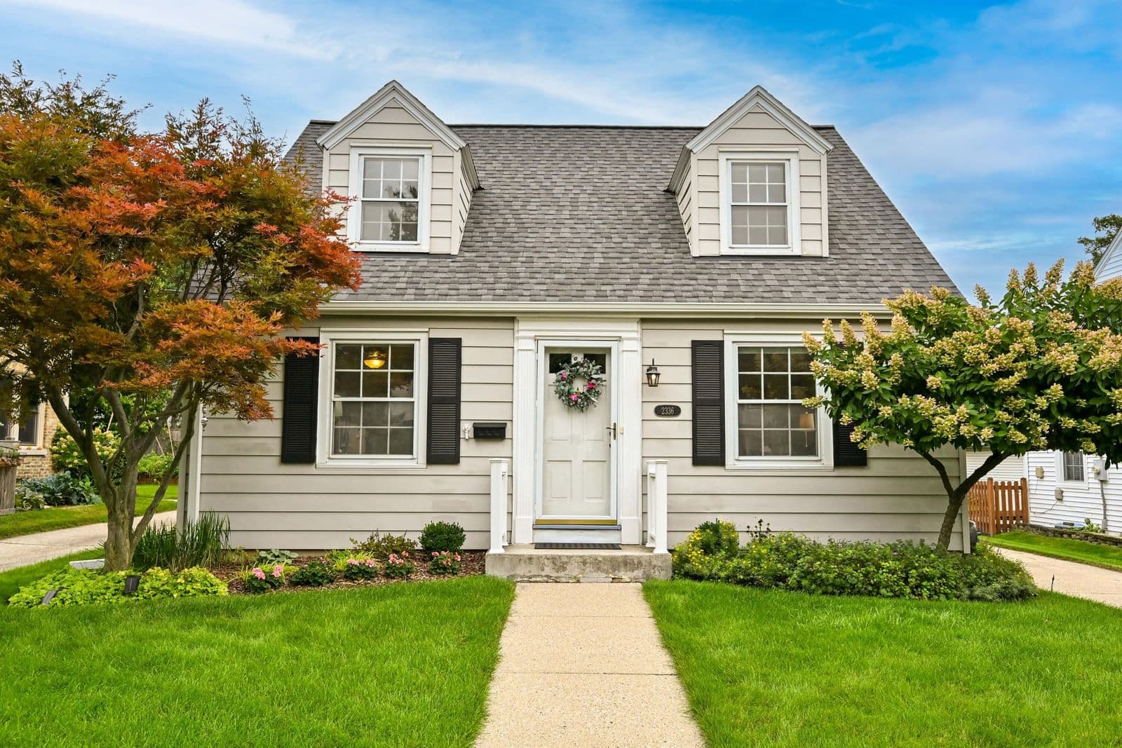 2336 82nd St, Wauwatosa, WI 53213
