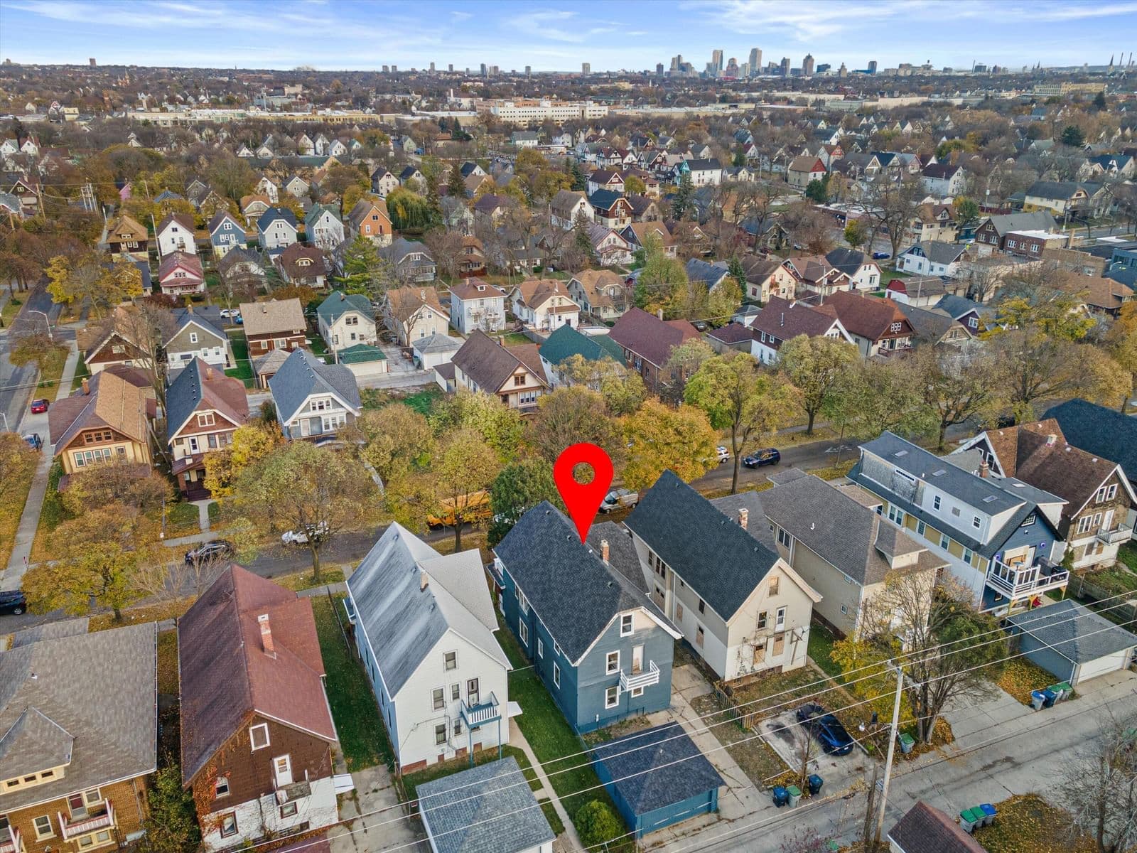 2761 39th St, Milwaukee, WI 53210 2