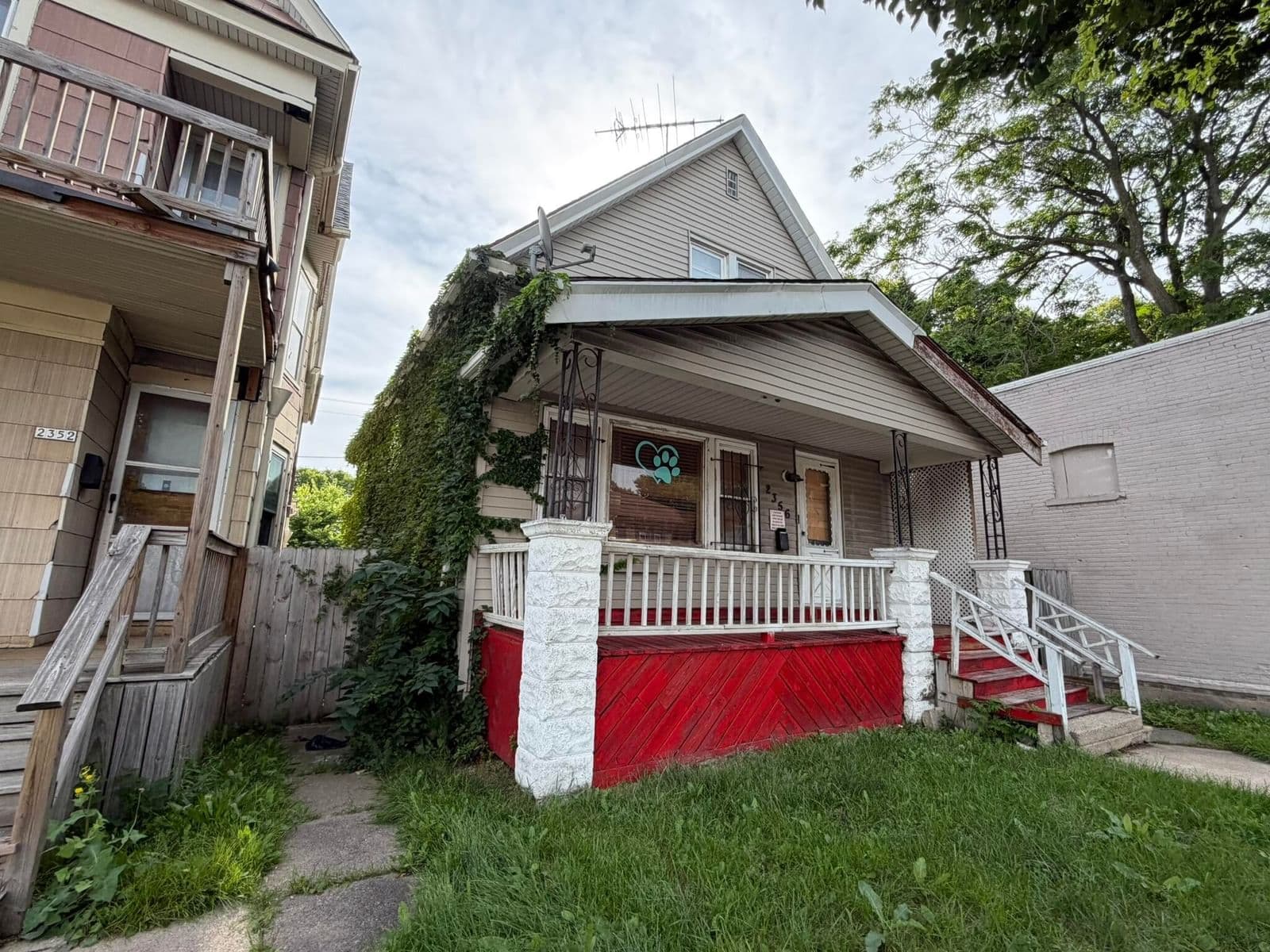 2356 13th St, Milwaukee, WI 53215 3