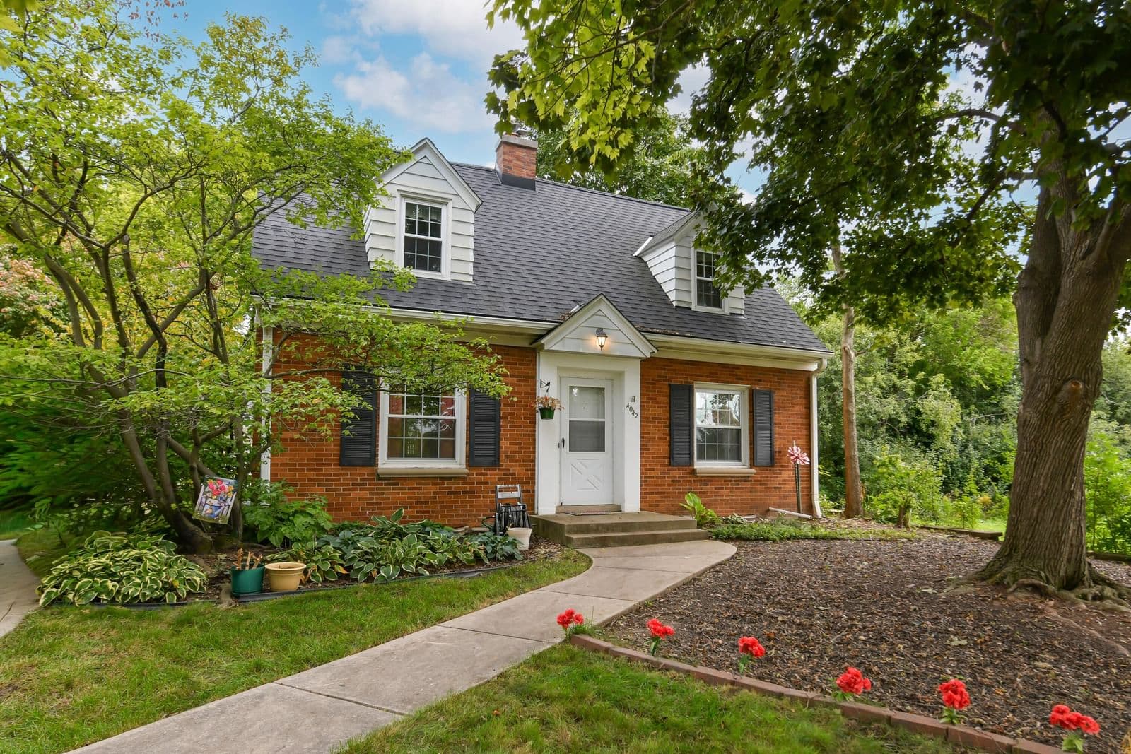 4042 111th St, Wauwatosa, WI 53222
