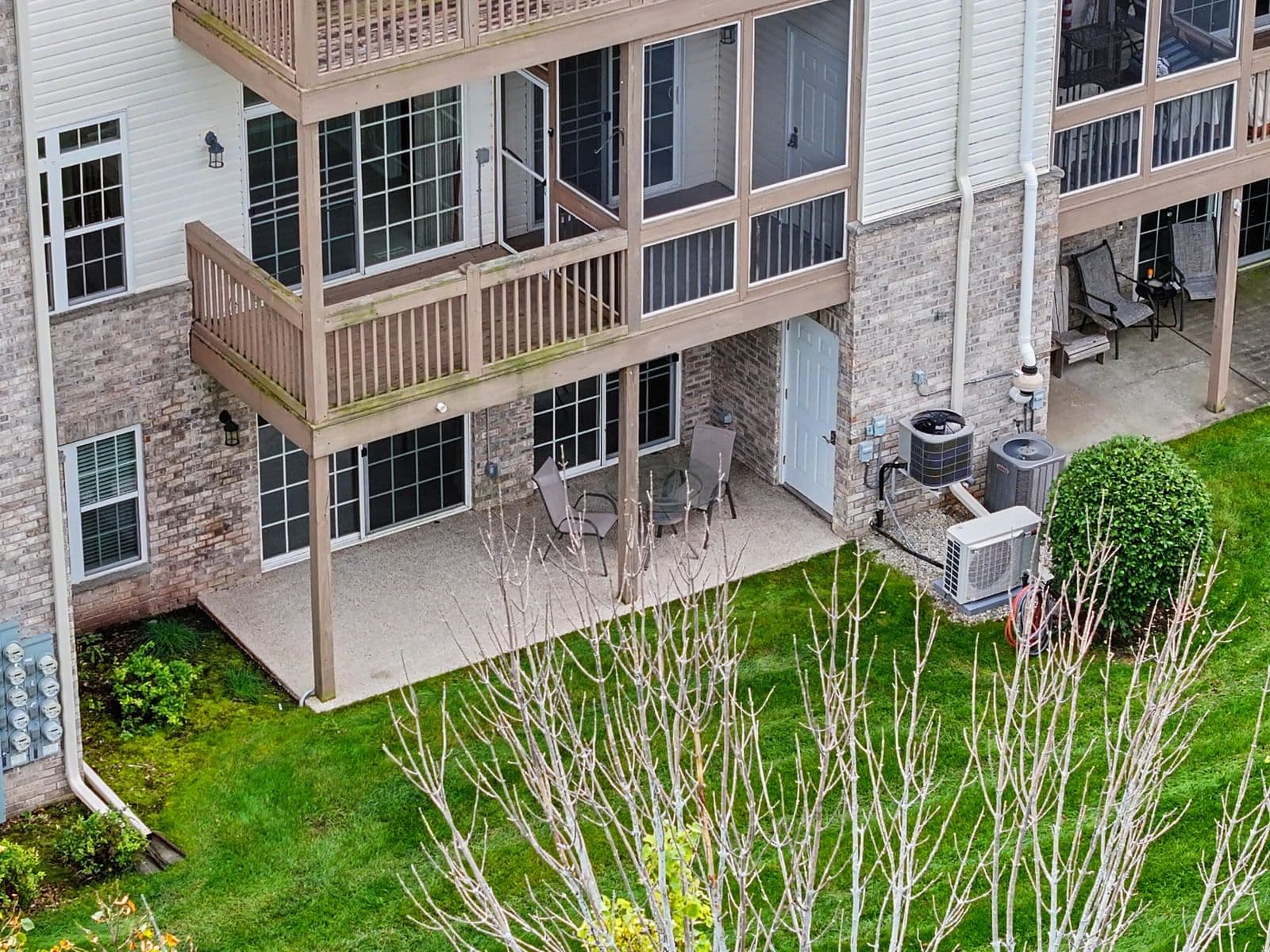 9227 54th St, Franklin, WI 53132