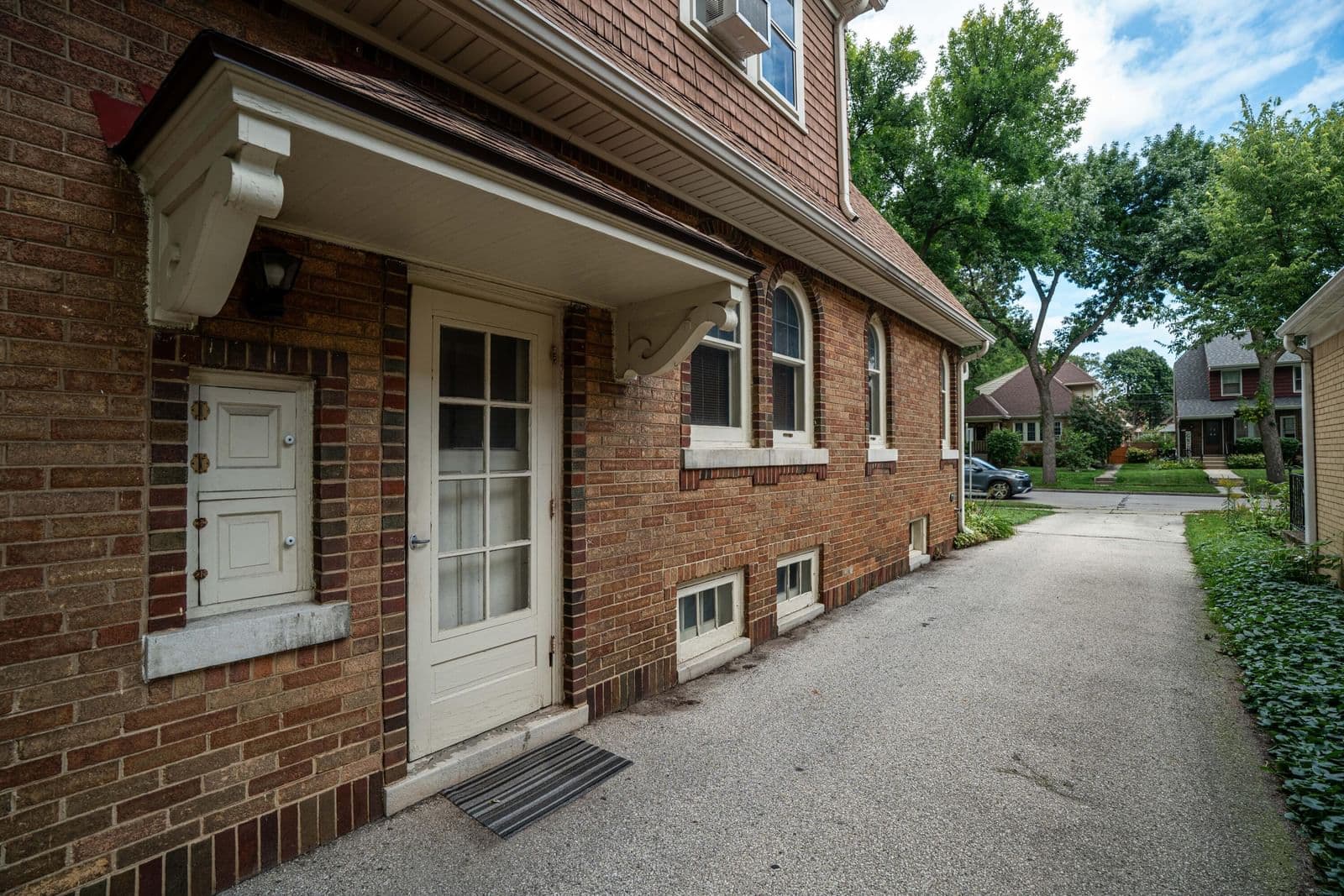 2635 68th St, Wauwatosa, WI 53213 3