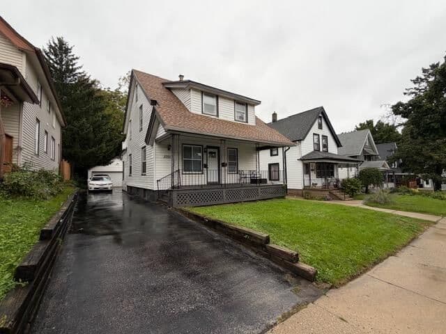 1055 68th St, Wauwatosa, WI 53213 2